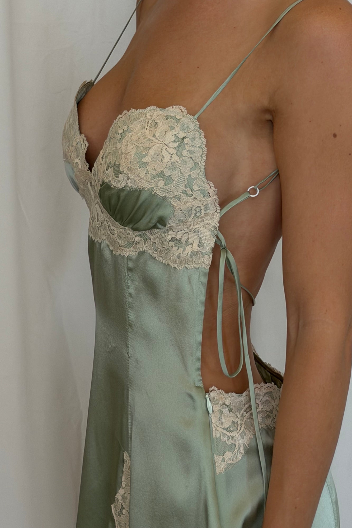 SASKIA DRESS - PISTACHIO MILK