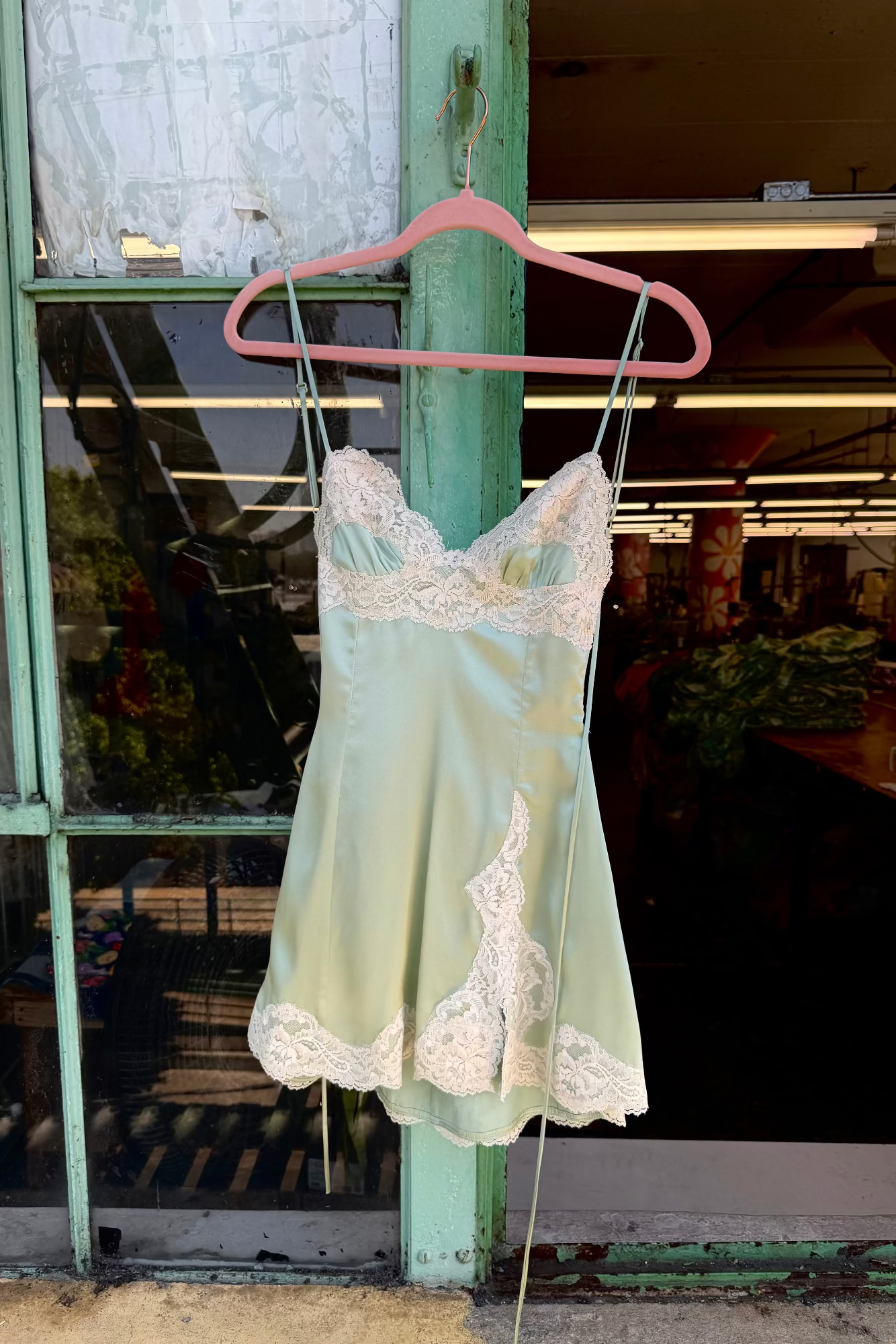 SASKIA DRESS - PISTACHIO MILK
