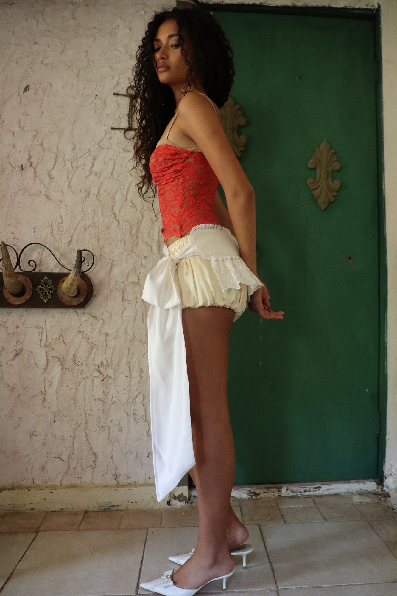CINDY BELT - WHITE EYELET